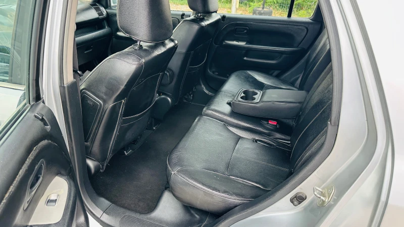 Honda Cr-v 2.0i-150кс 4x4 газ-автомат-Италия, снимка 9 - Автомобили и джипове - 51023412
