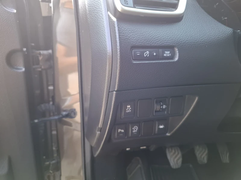 Nissan Qashqai 1.5 dci   110кс., снимка 11 - Автомобили и джипове - 51194683