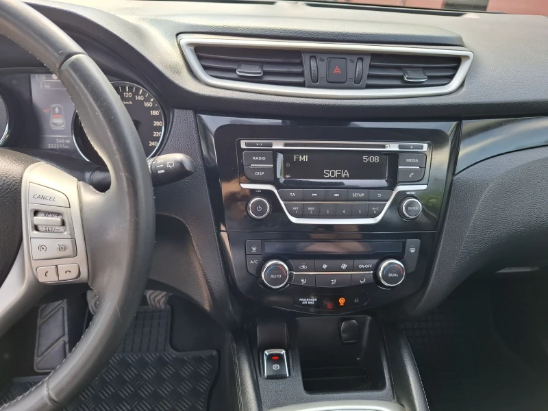 Nissan Qashqai 1.5 dci   110кс., снимка 12 - Автомобили и джипове - 51194683