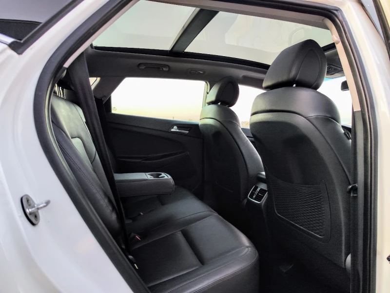 Hyundai Tucson * 1.6 TGDI Style* 4WD* FULL, снимка 14 - Автомобили и джипове - 52229828