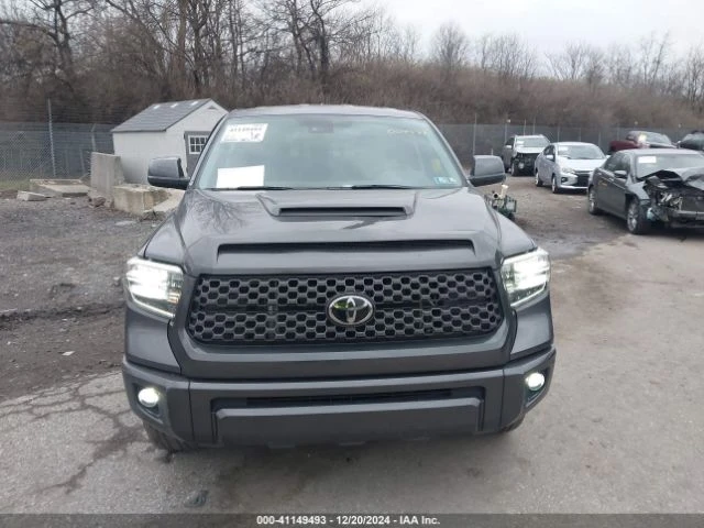 Toyota Tundra SR5, Минимална щета, Налична е пълна сернизна!, снимка 3 - Автомобили и джипове - 48730524