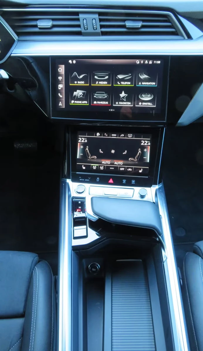 Audi Q8 50/SPORTBACK/340HP/QUATTRO/BLACK/MATRIX/CAM/374q, снимка 9 - Автомобили и джипове - 54781487