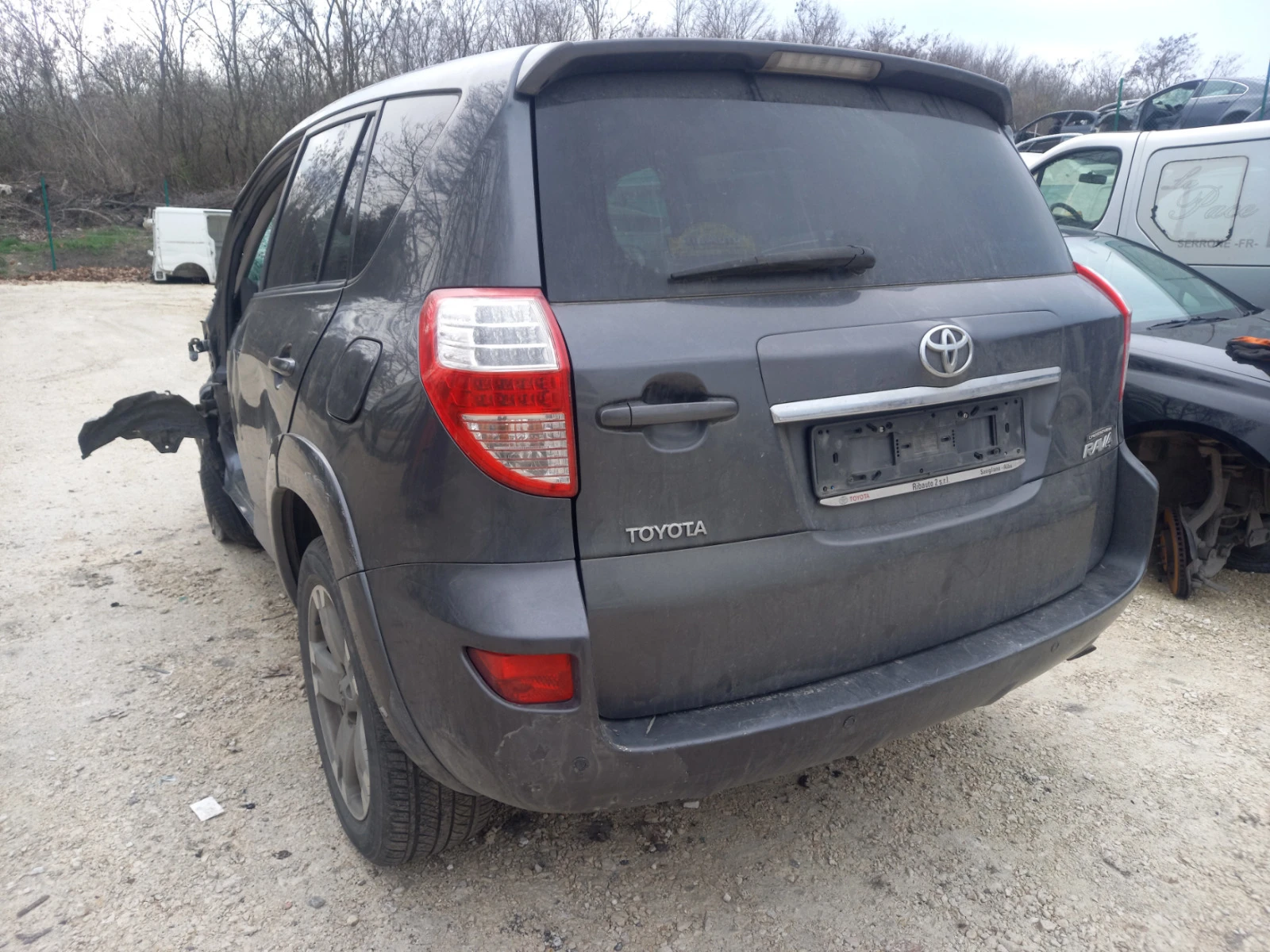 Toyota Rav4 2.2 D-CAT АВТОМАТИК - изображение 3