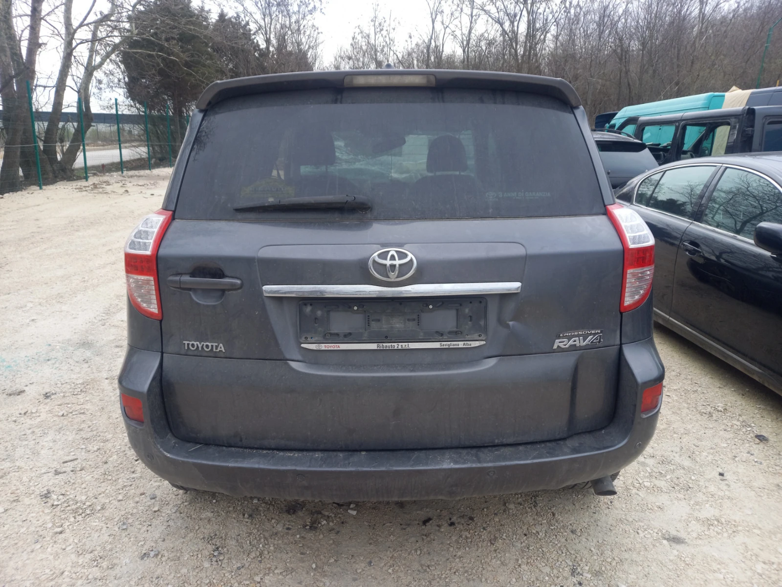 Toyota Rav4 2.2 D-CAT АВТОМАТИК - изображение 2