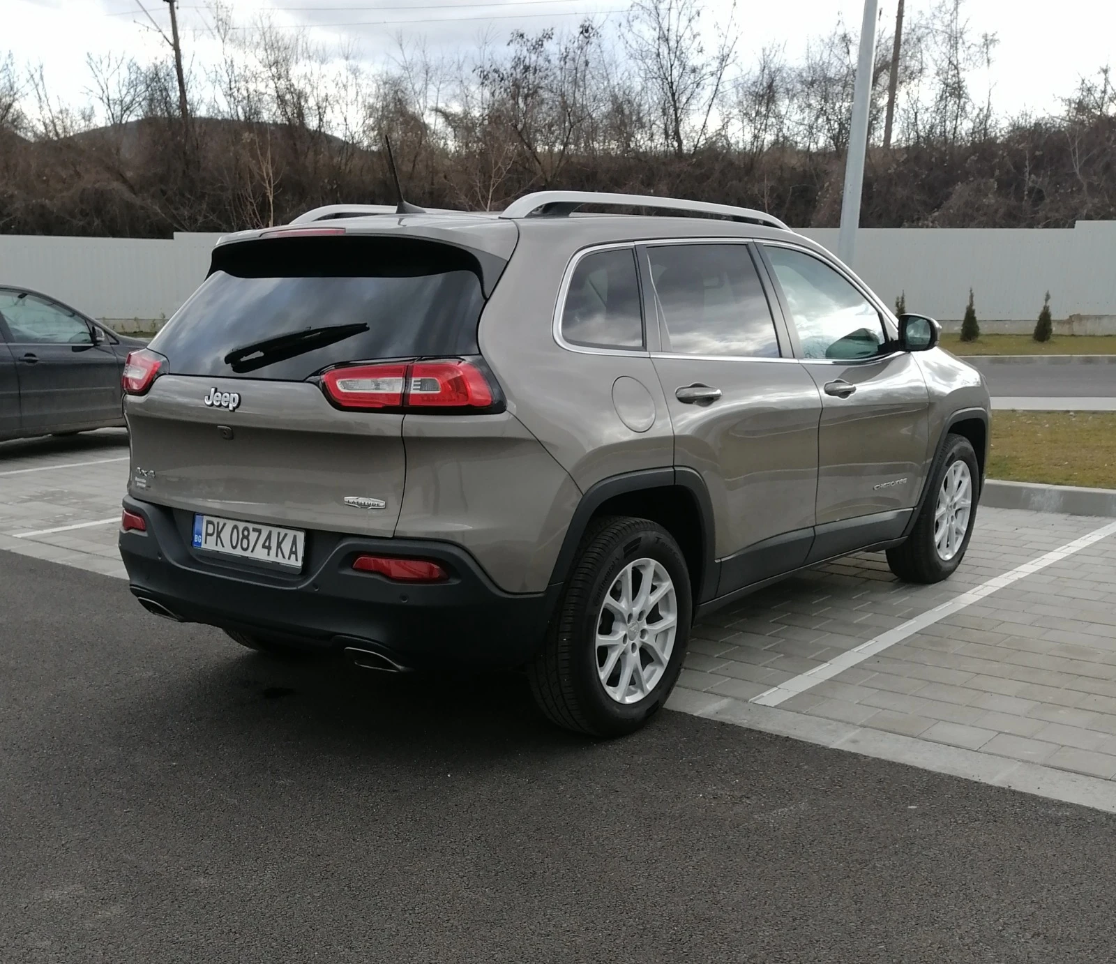 Jeep Cherokee 3.2 LATITUDE  - изображение 4