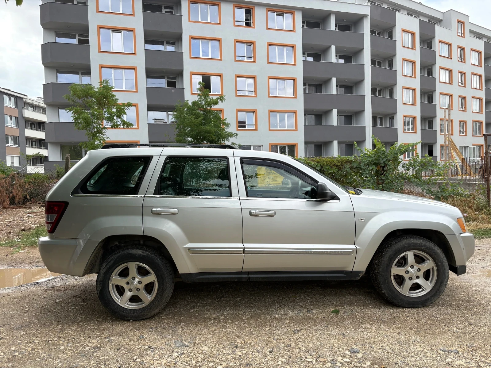 Jeep Grand cherokee  - изображение 2