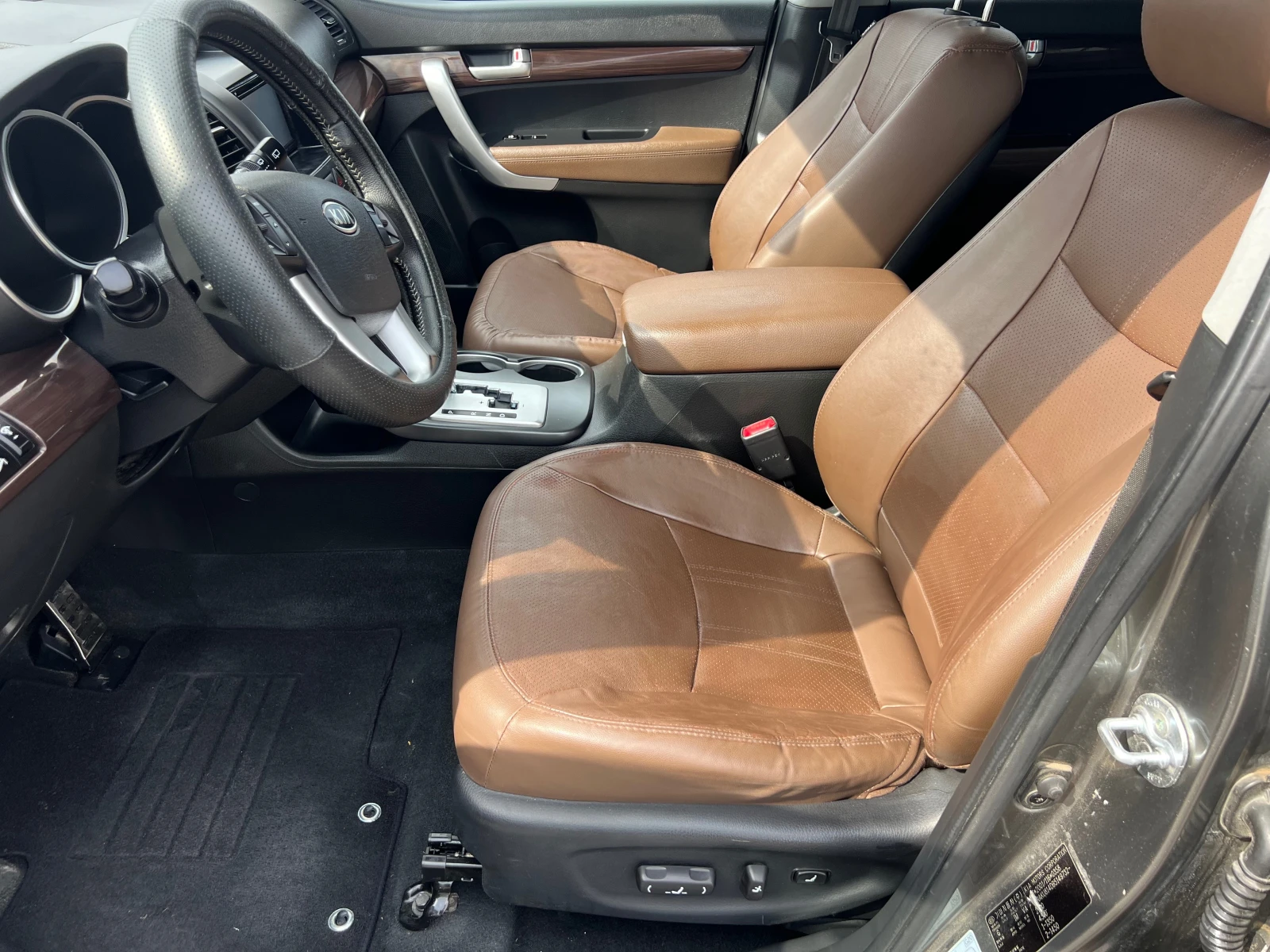 Kia Sorento 2.2 CRDI 4X4 - изображение 9