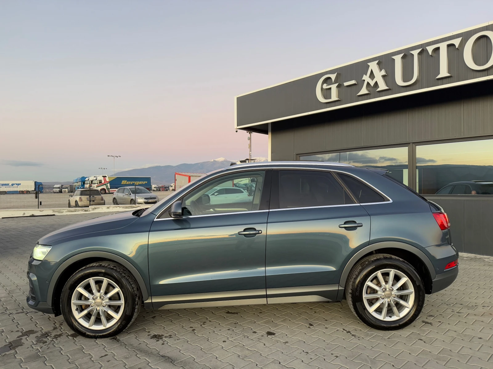 Audi Q3 2.0TDI 150 ks Собствен лизинг !!  - изображение 8