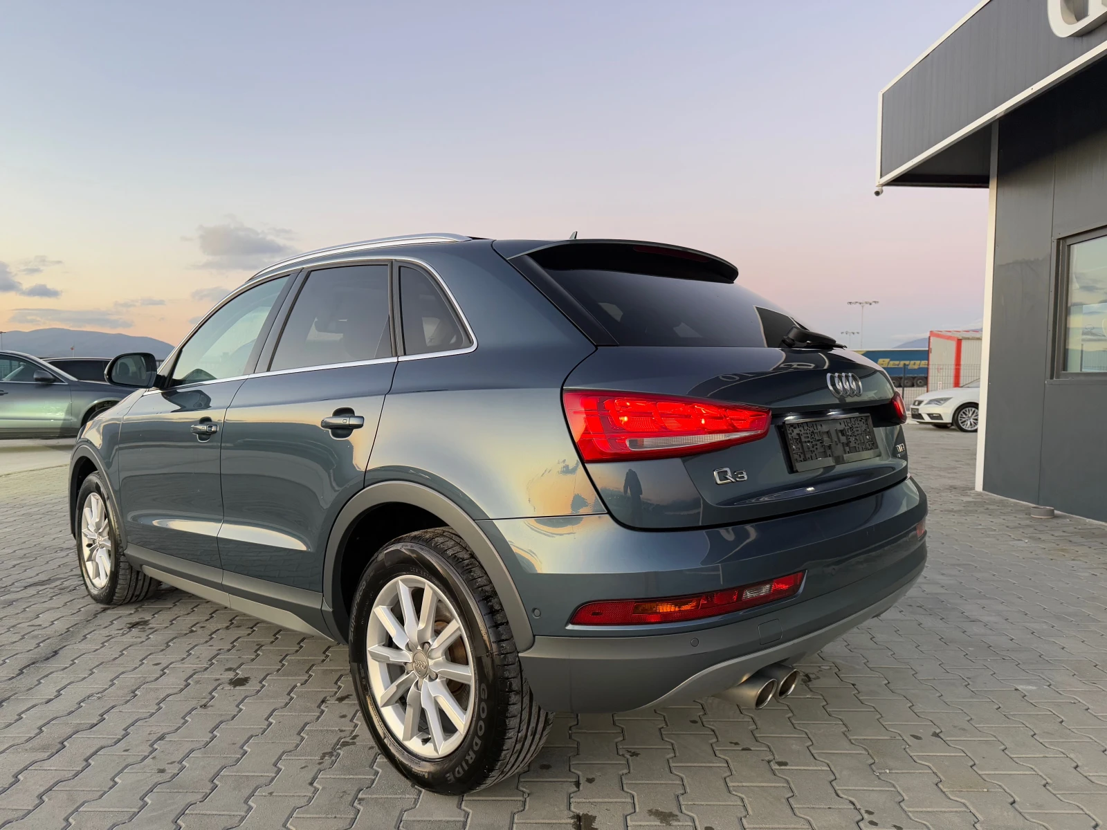 Audi Q3 2.0TDI 150 ks Собствен лизинг !!  - изображение 7