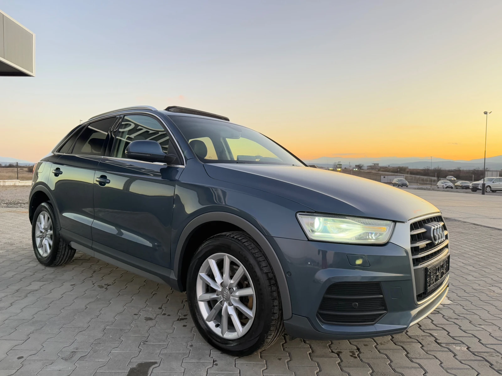 Audi Q3 2.0TDI 150 ks Собствен лизинг !!  - изображение 3