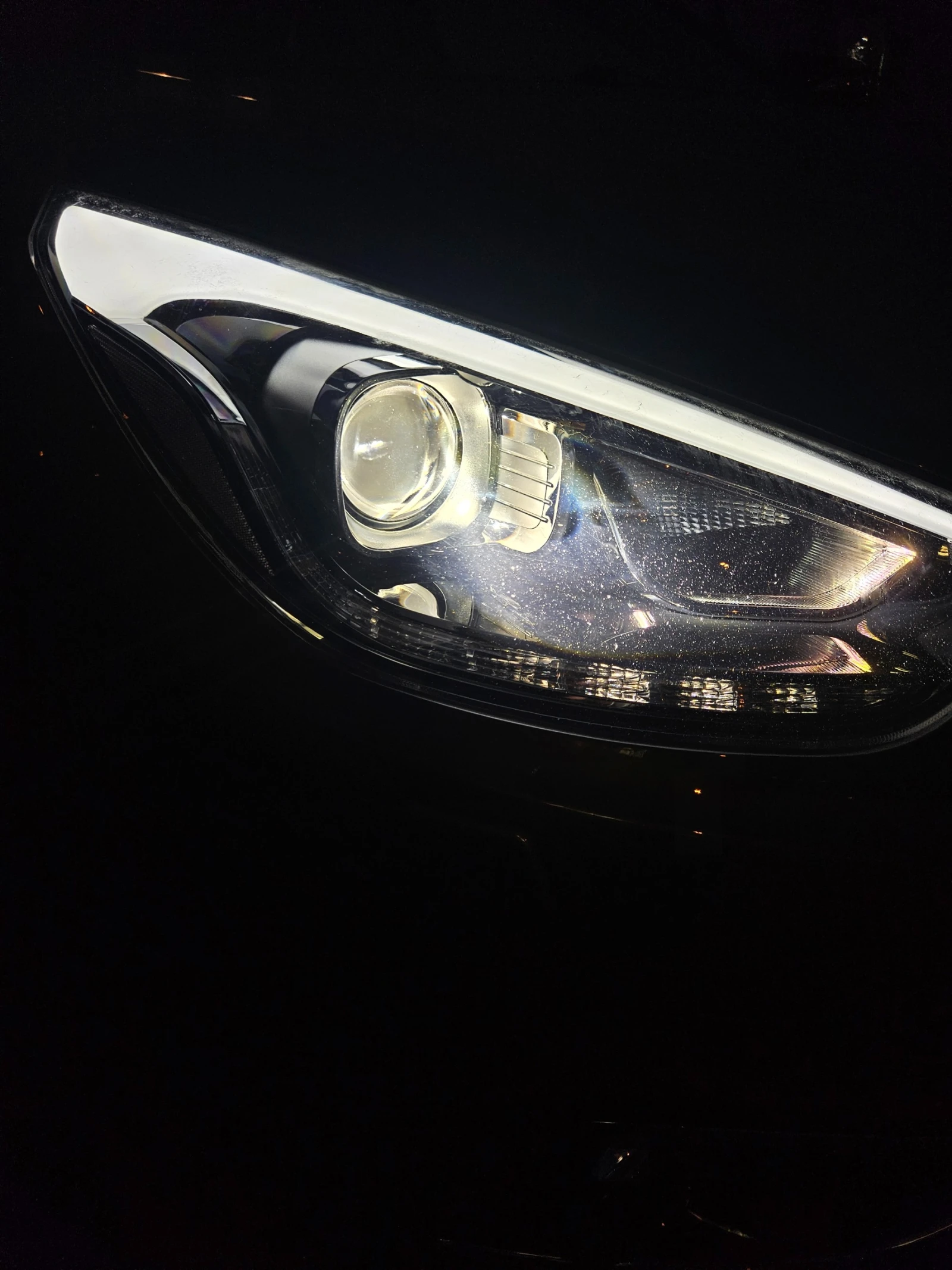 Hyundai IX35 2.0CRDI, снимка 11 - Автомобили и джипове - 54028741