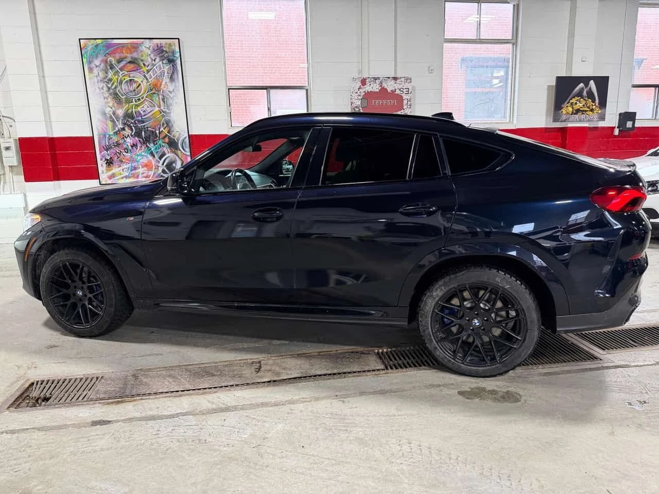 BMW X6 * M50i * LASER * PANO * H/K * ПОДГРЕВИ * 360 , снимка 2 - Автомобили и джипове - 54161969