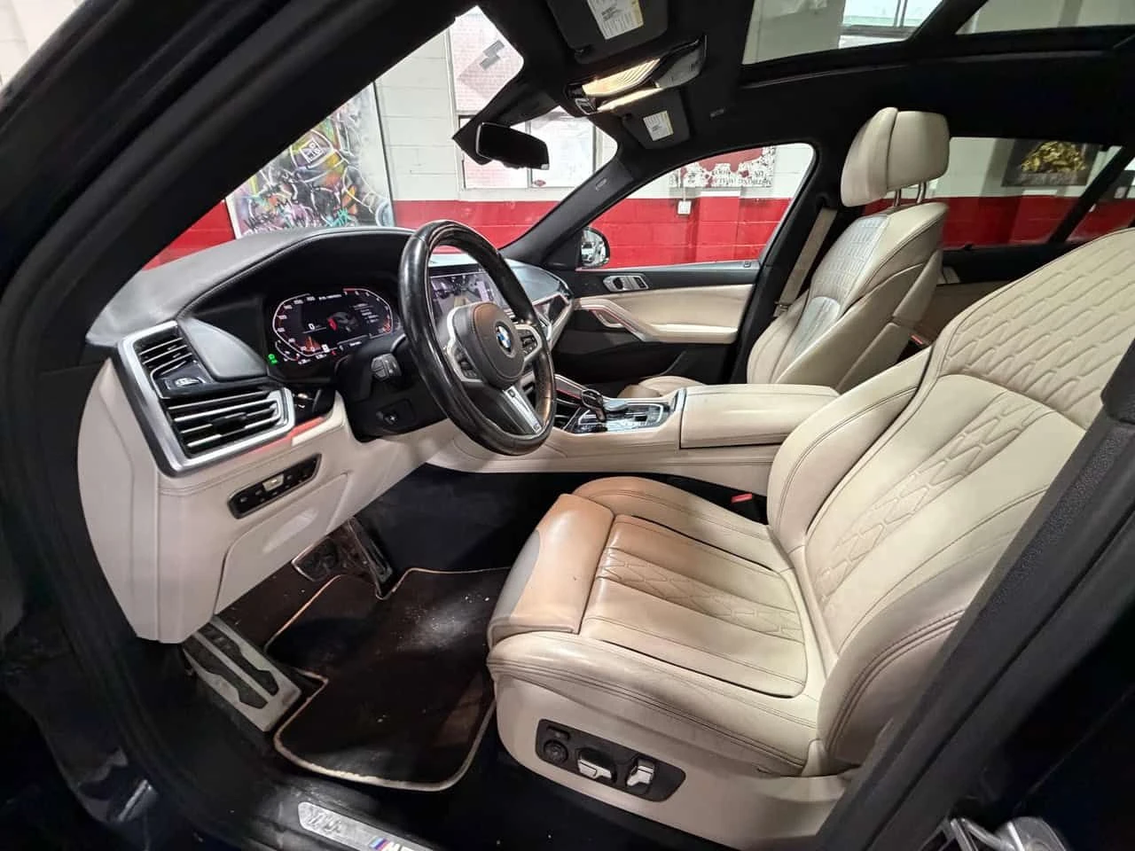 BMW X6 * M50i * LASER * PANO * H/K * ПОДГРЕВИ * 360 , снимка 5 - Автомобили и джипове - 54161969