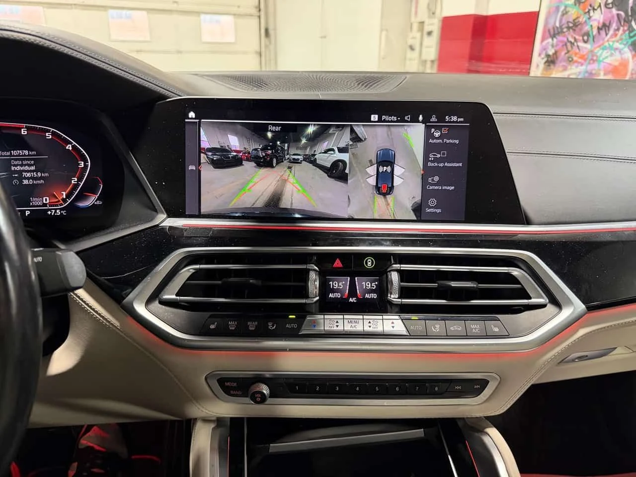 BMW X6 * M50i * LASER * PANO * H/K * ПОДГРЕВИ * 360 , снимка 9 - Автомобили и джипове - 54161969