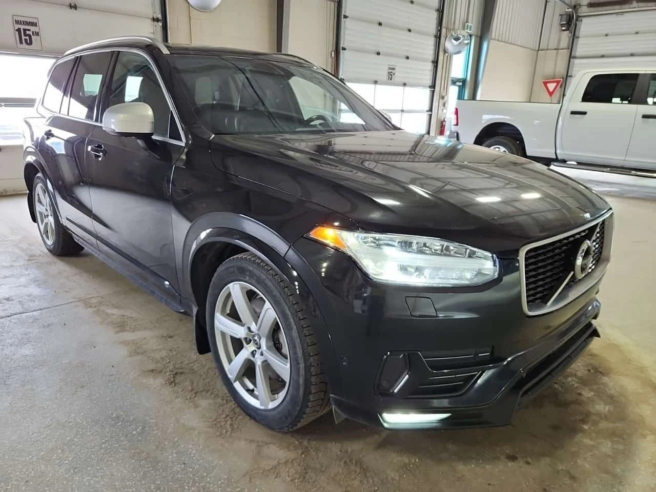 Volvo Xc90 * R DESIGN * ПАНОРАМА* 360 КАМЕРА* , снимка 2 - Автомобили и джипове - 54268622