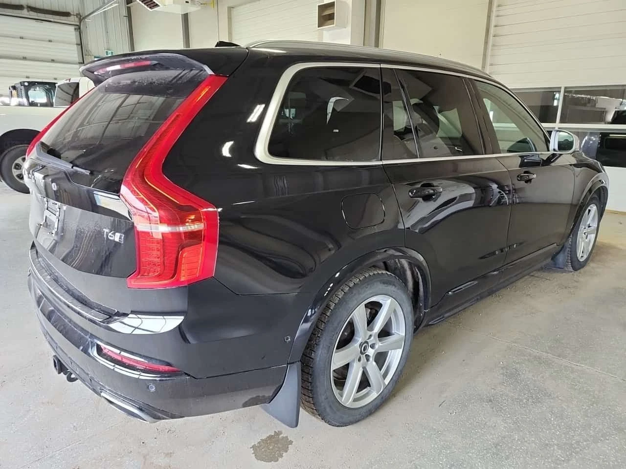 Volvo Xc90 * R DESIGN * ПАНОРАМА* 360 КАМЕРА* , снимка 3 - Автомобили и джипове - 54268622