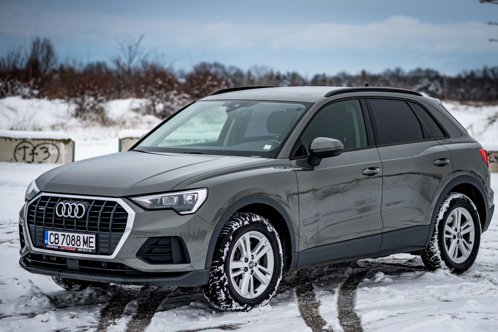 Audi Q3, снимка 2 - Автомобили и джипове - 54371702