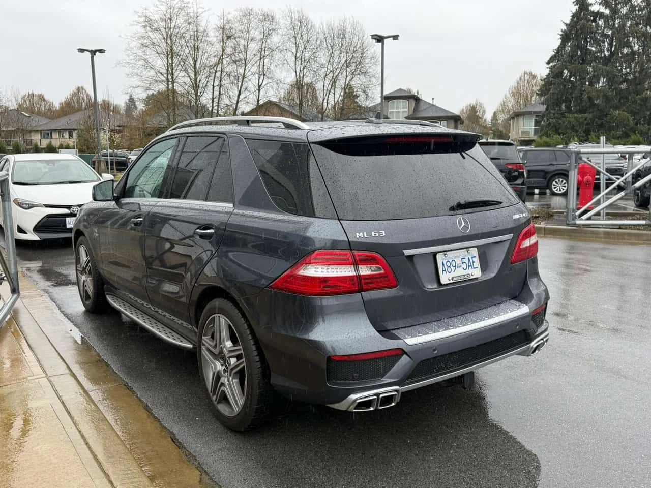 Mercedes-Benz ML 63 AMG * CARFAX * Пълна сервизна история * , снимка 6 - Автомобили и джипове - 54856038