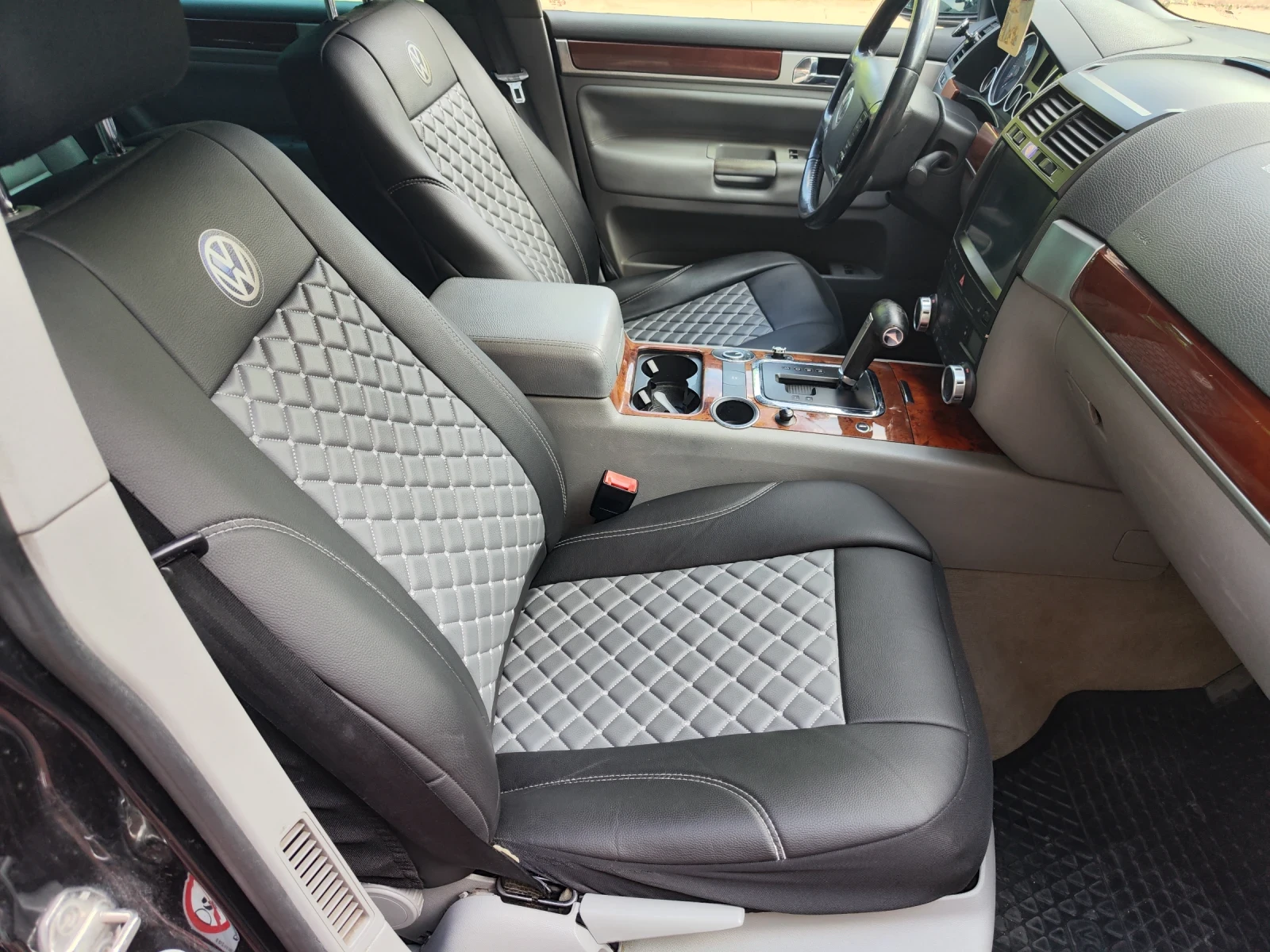 VW Touareg, снимка 7 - Автомобили и джипове - 54873754