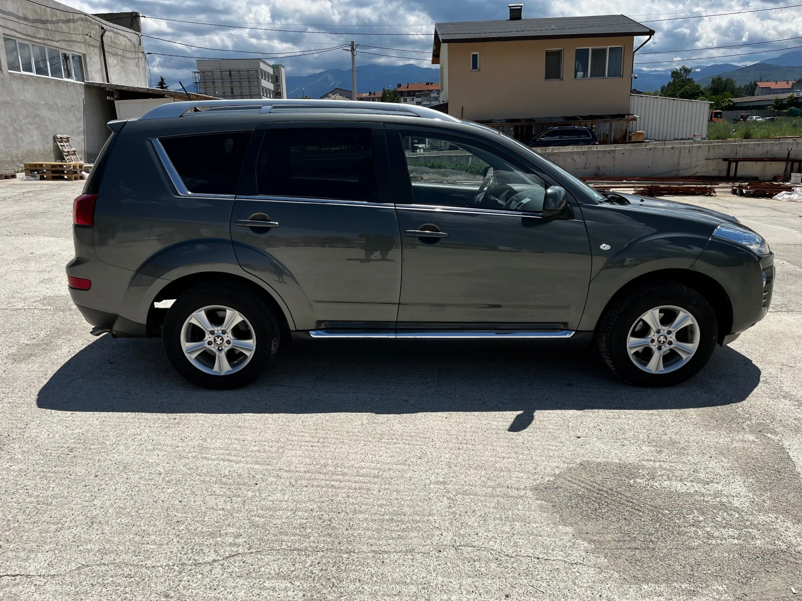 Peugeot 4007 4x4 Кожа, Navi, 6+ 1 Сервизна книжка Нов внос, снимка 4 - Автомобили и джипове - 54932457