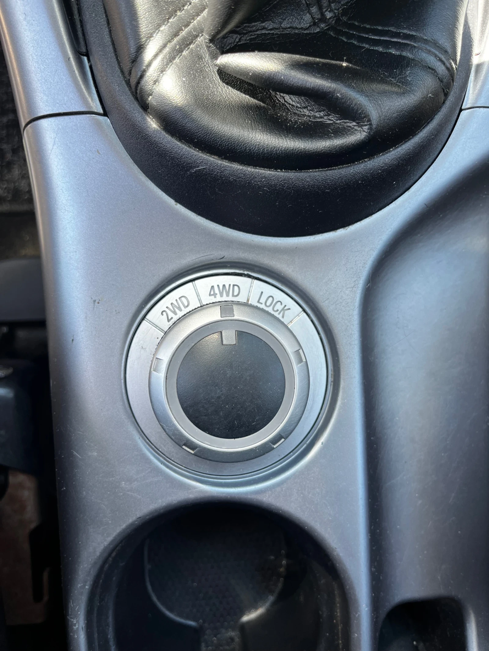 Peugeot 4007 4x4 Кожа, Navi, 6+ 1 Сервизна книжка Нов внос, снимка 16 - Автомобили и джипове - 54932457
