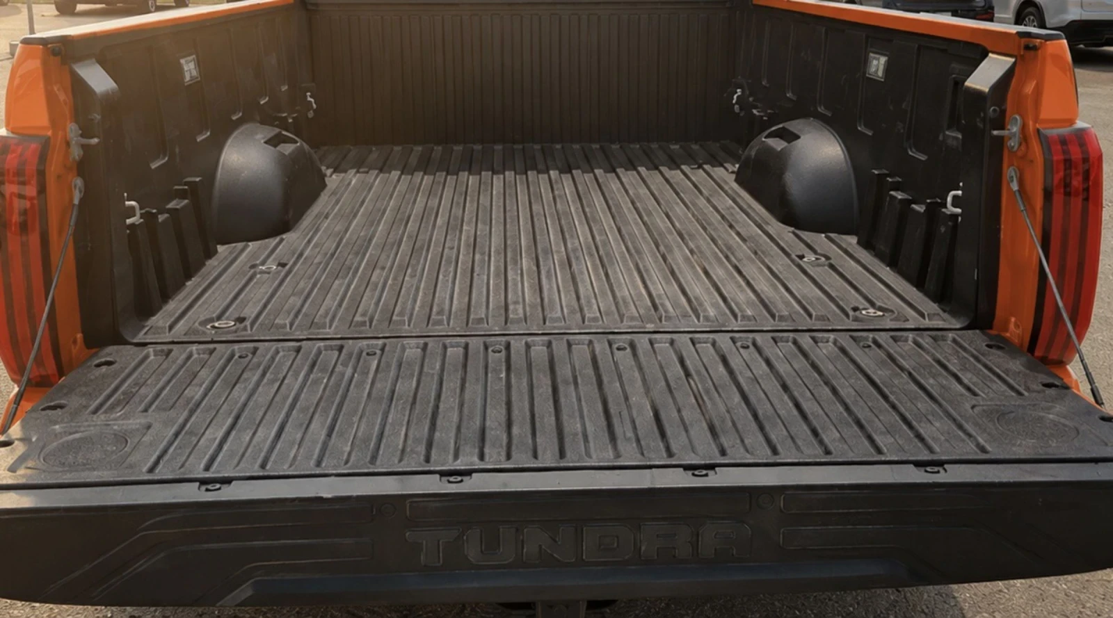Toyota Tundra CREWMAX HYBRID , снимка 10 - Автомобили и джипове - 55317351