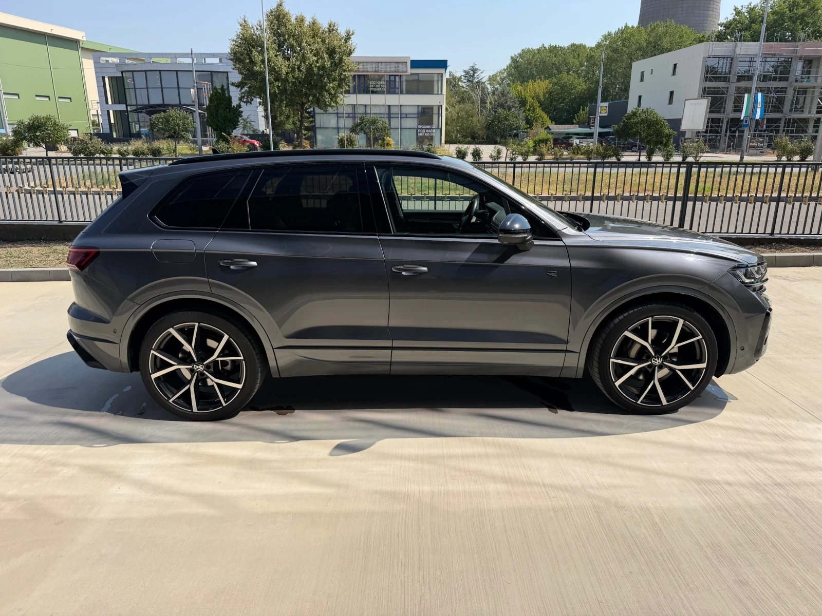 VW Touareg Volkswagen Touareg R-line, снимка 4 - Автомобили и джипове - 55930591