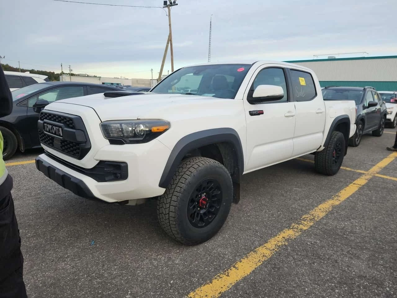Toyota Tacoma * TRD OFF ROAD CREW CAB SHORT BED * 