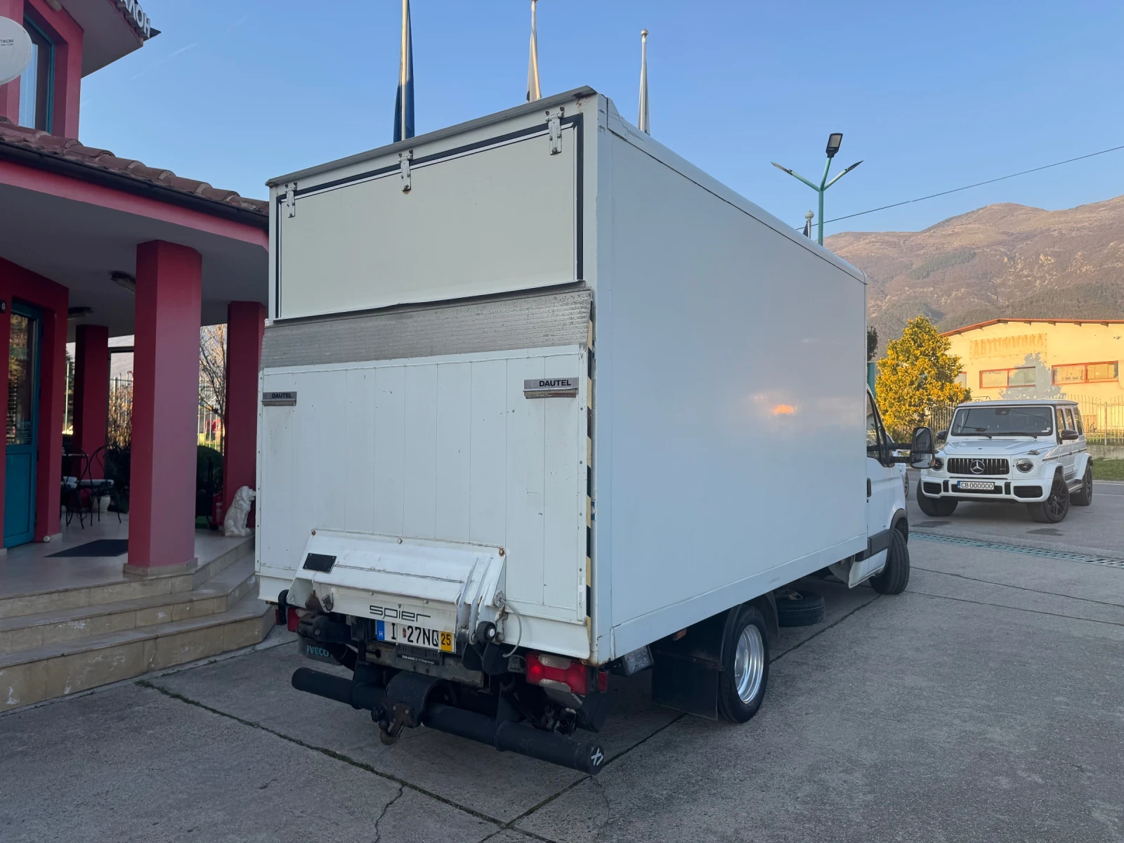 Iveco Daily 3.0HPI* 35C15* Климатик* Падащ борд* 148.000km - изображение 6