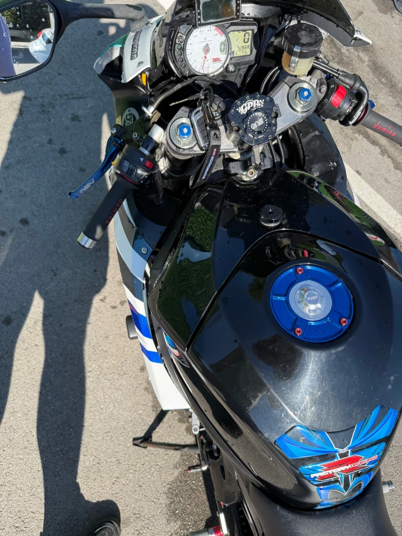 Suzuki Gsxr K7- 750 Limited Edition 018/200бр. Isle of man TT , снимка 7 - Мотоциклети и мототехника - 52245461