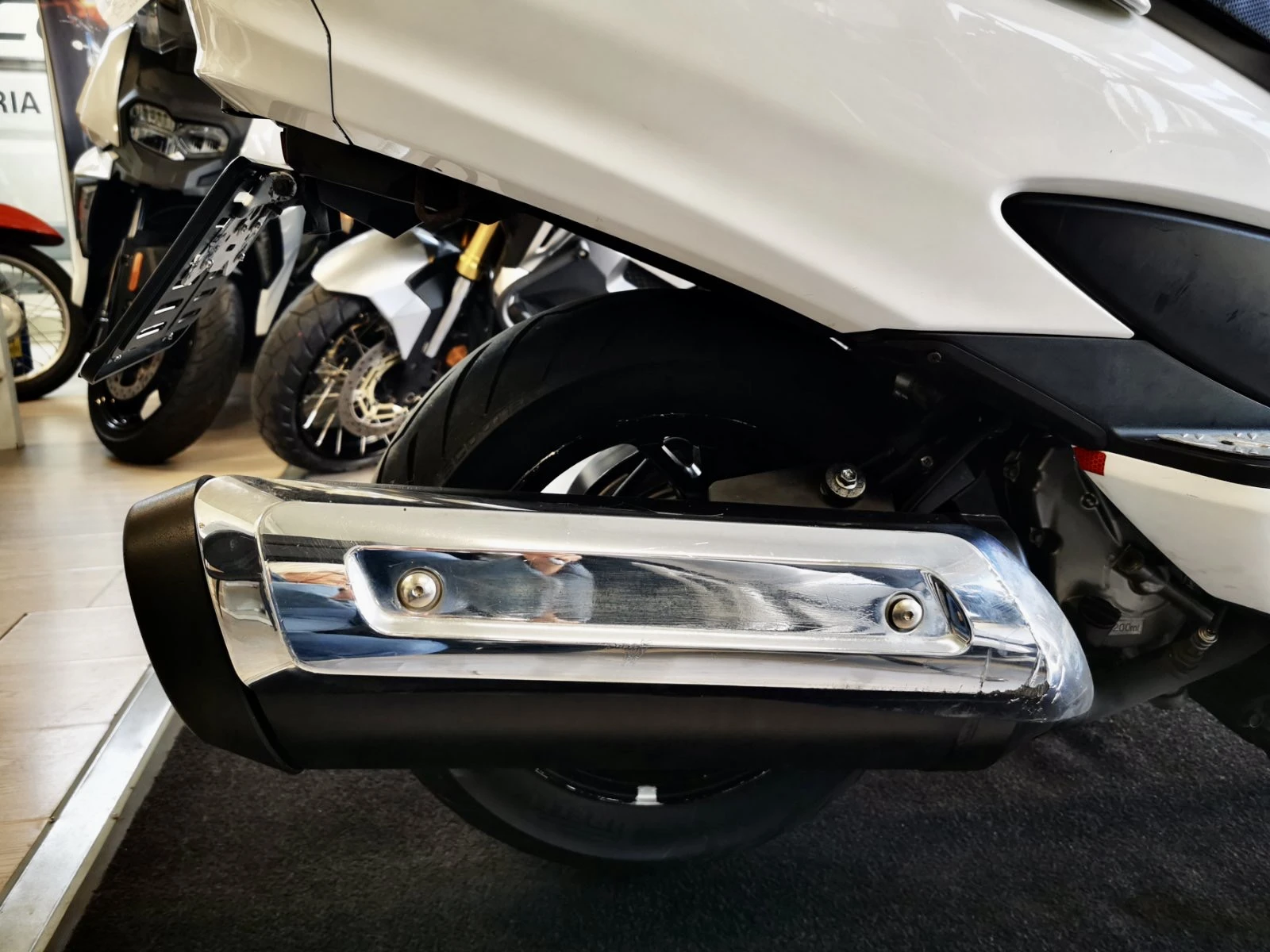 Suzuki Burgman 400i 06.2008г. - изображение 8