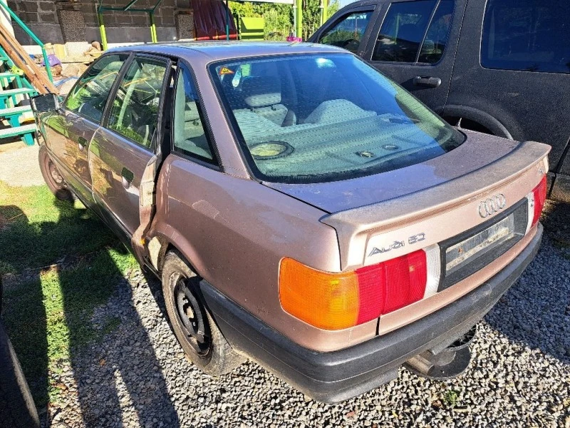 Audi 80 1.9 бензин, снимка 7 - Автомобили и джипове - 47175648