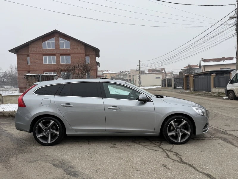 Volvo V60 R-DESIGN-T4-ШВЕЙЦАРИЯ-TOP, снимка 4 - Автомобили и джипове - 48719239