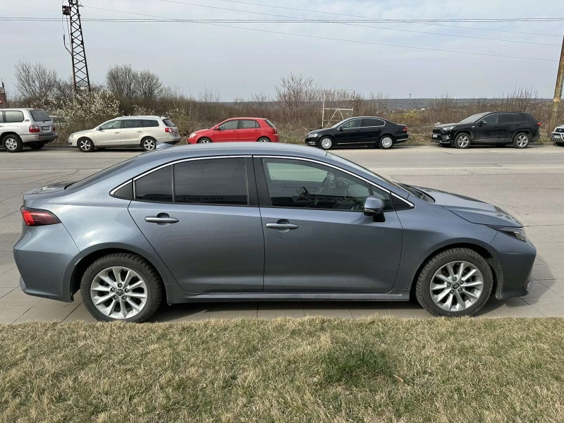 Toyota Corolla SDN 1.6 Executive, снимка 9 - Автомобили и джипове - 49563692