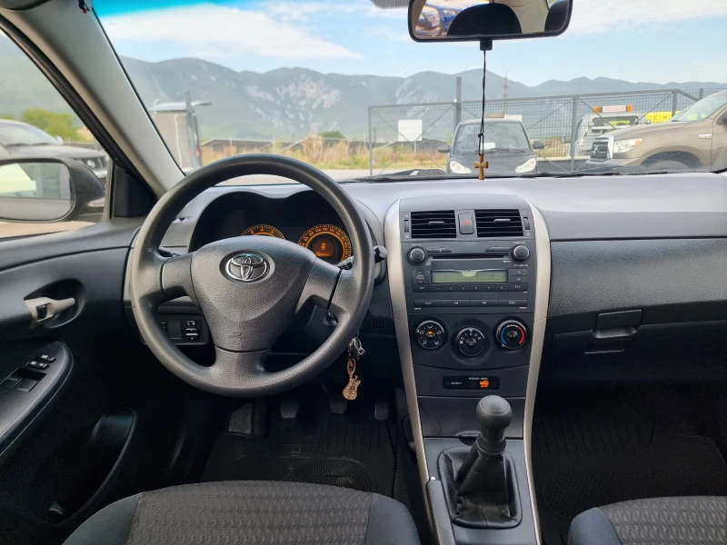 Toyota Corolla 1.4I, снимка 12 - Автомобили и джипове - 51670608