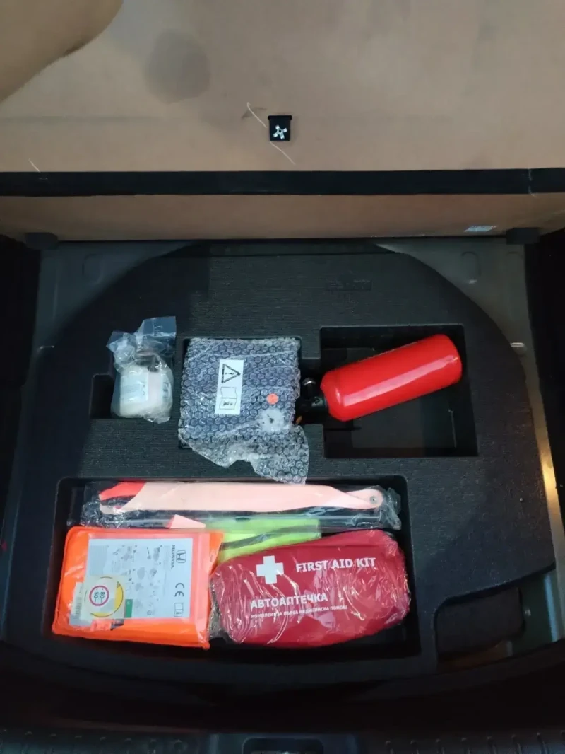 Honda Civic Sport Touring, снимка 9 - Автомобили и джипове - 51828264