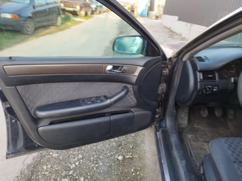 Audi A6 1.8 , снимка 4 - Автомобили и джипове - 52583025