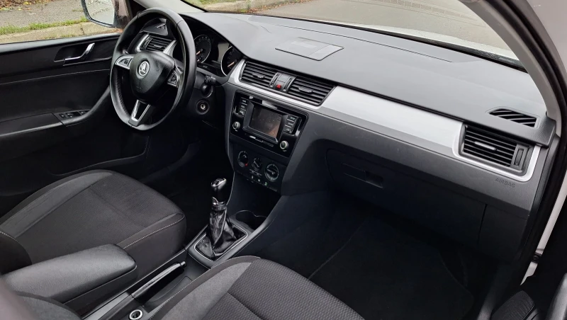 Skoda Rapid Седан 2016г. EURO6 1.6tdi 115кс , снимка 5 - Автомобили и джипове - 52598246