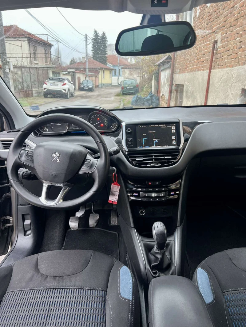 Peugeot 208 1.6HDI, NAVI, LED, снимка 13 - Автомобили и джипове - 52859162