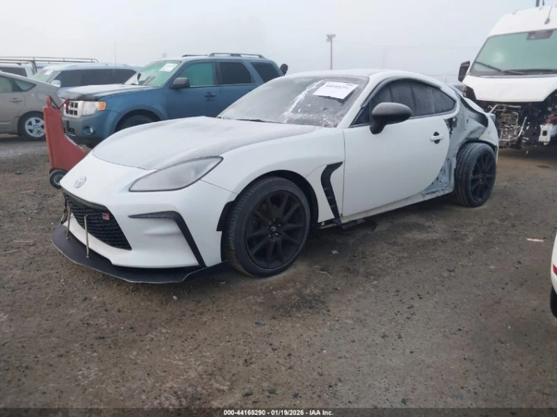 Toyota GR86, снимка 4 - Автомобили и джипове - 53507415