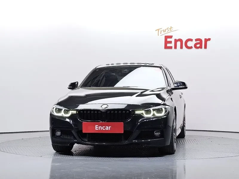 BMW 320 i, снимка 3 - Автомобили и джипове - 54592487