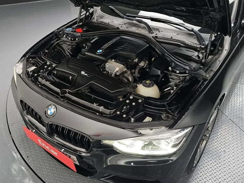 BMW 320 i, снимка 6 - Автомобили и джипове - 54592487