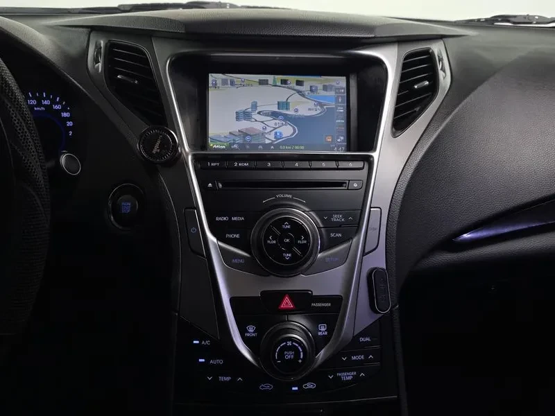 Hyundai Grandeur 2.4, снимка 14 - Автомобили и джипове - 54626085