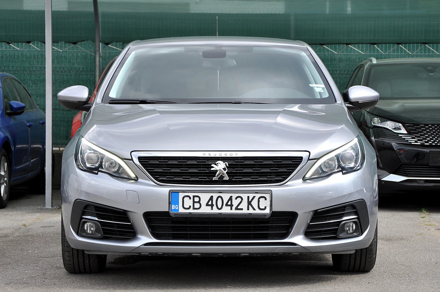 Peugeot 308 1.2 e-THP AT - изображение 2