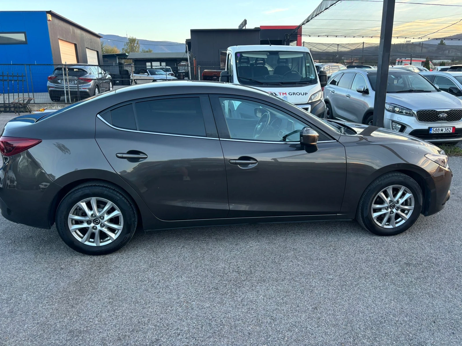 Mazda 3 1.5* Skyactive* KEYLESS GO - изображение 7