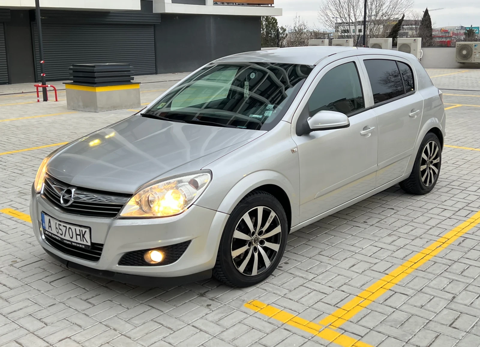 Opel Astra 1.6 Газов/Инж 2010г - изображение 2