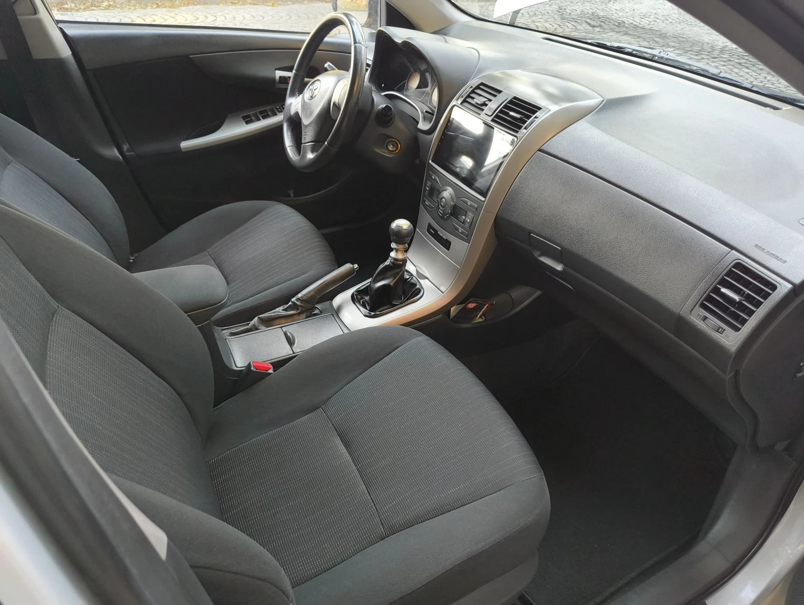 Toyota Corolla 1, 6 16VVTI, 132кс, 6MT - изображение 6