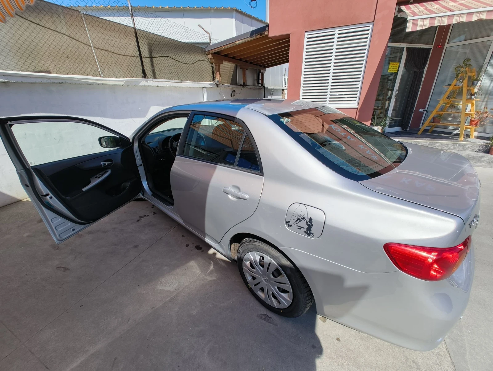Toyota Corolla 1, 6 16VVTI, 132кс, 6MT - изображение 9