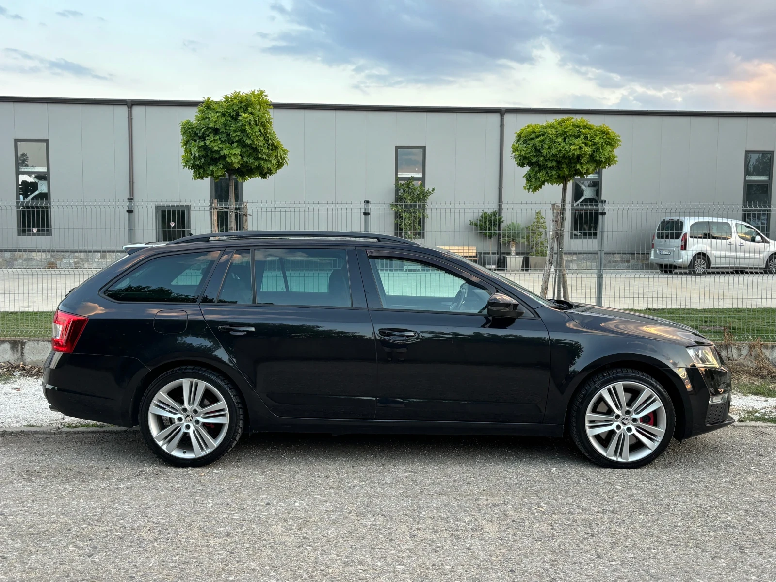 Skoda Octavia VRS 2.0TDI  - изображение 4