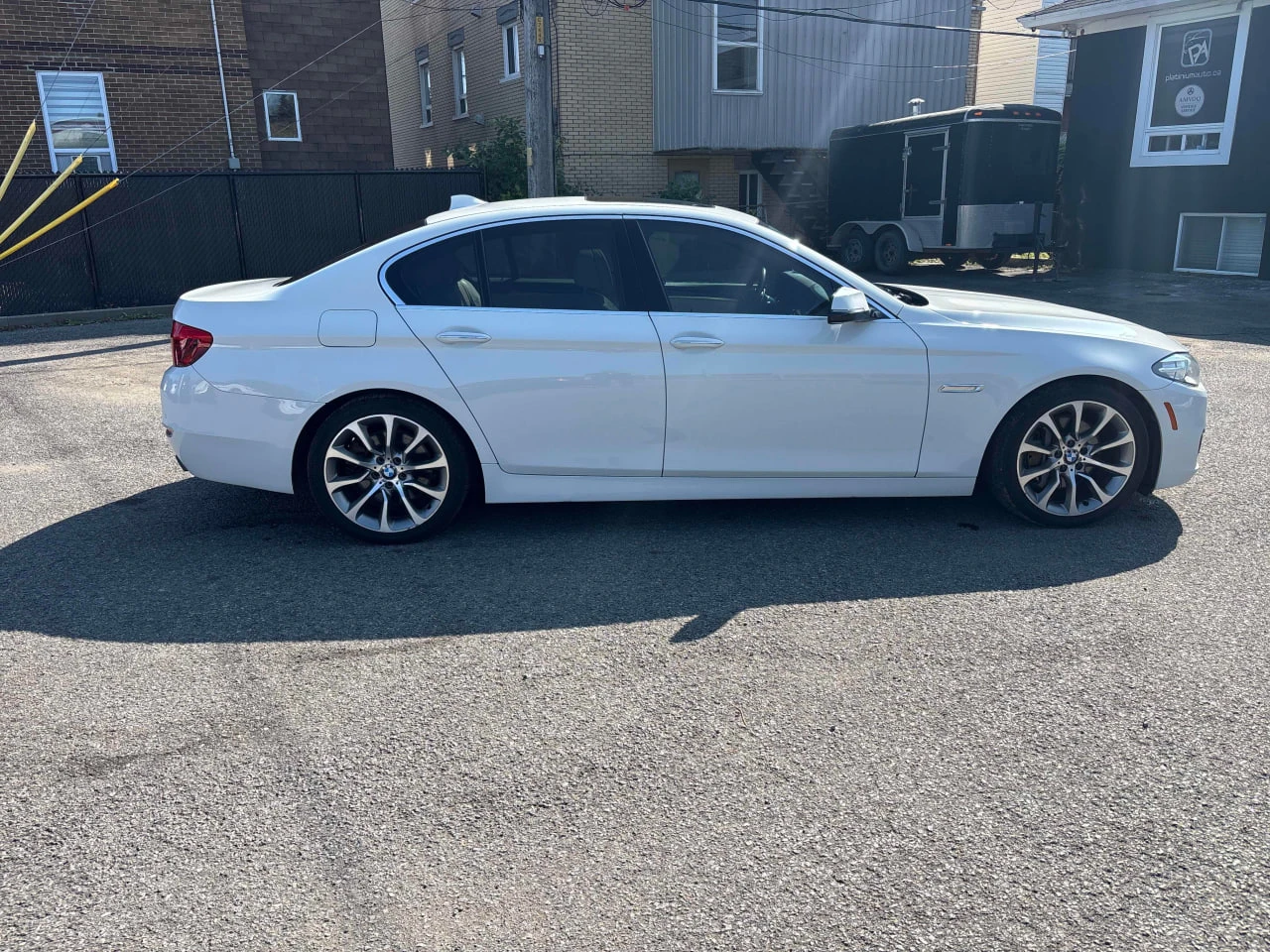 BMW 550 CARFAX* АВТОФИНАНСИРАНЕ БЕЗ ПЪРВОНАЧАЛНА ВНОСКА - изображение 3